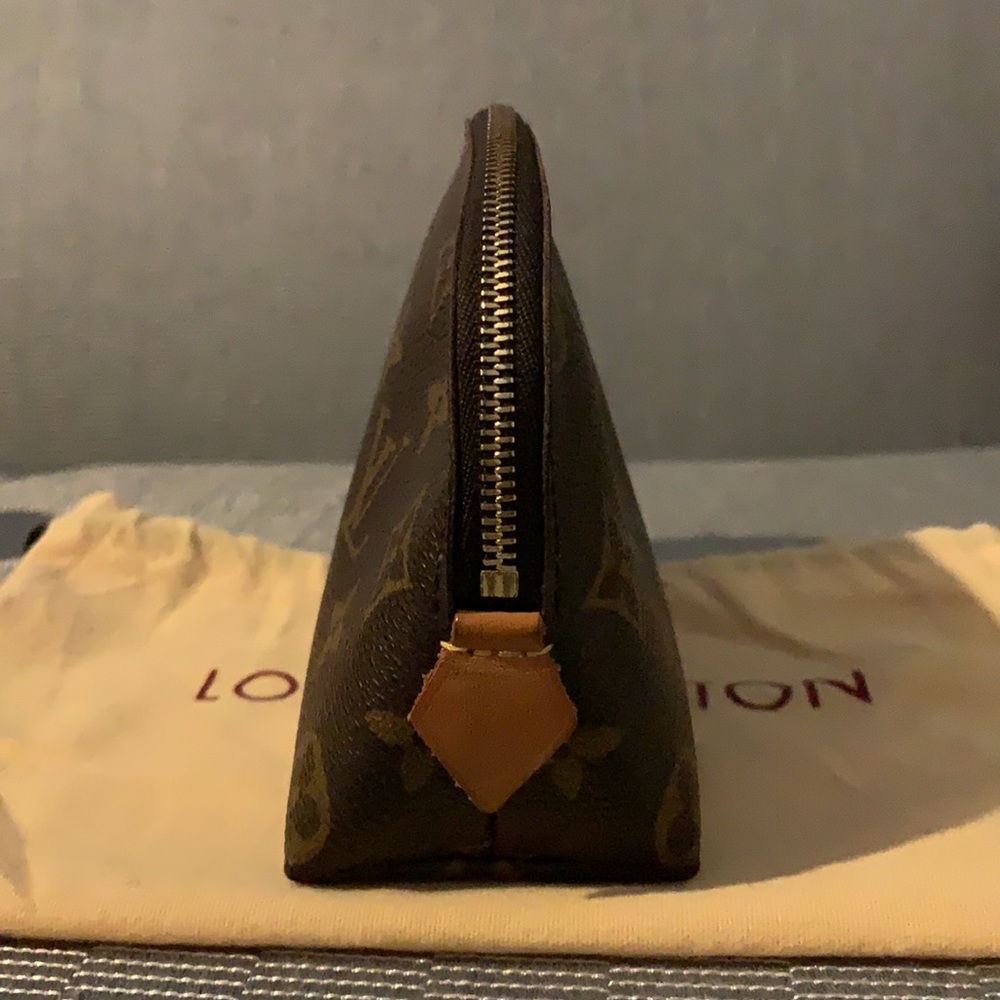 Louis Vuitton PM cosmetic case - Picture 15 of 16